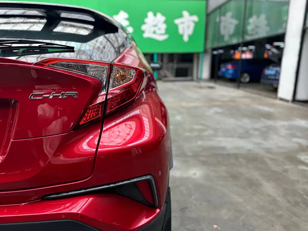 Toyota C-HR — миниатюра 19
