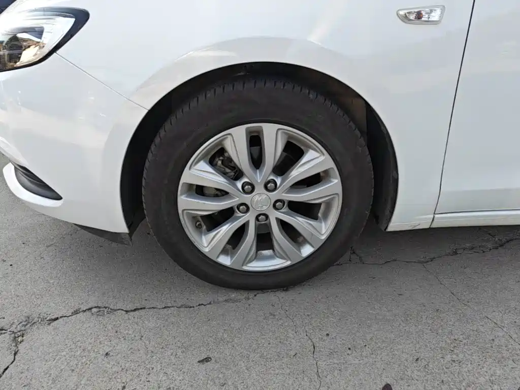 Buick Excelle — миниатюра 23