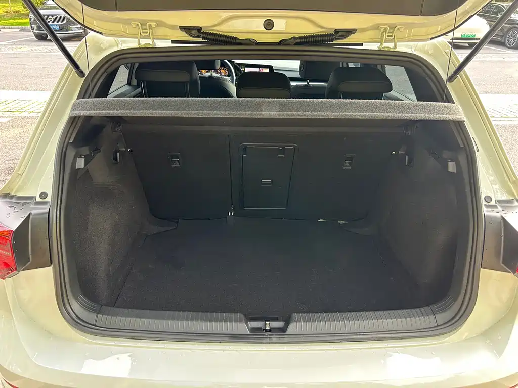 Volkswagen Golf — миниатюра 18