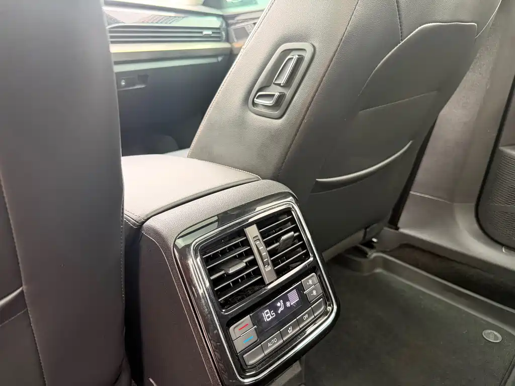Volkswagen Passat — миниатюра 13