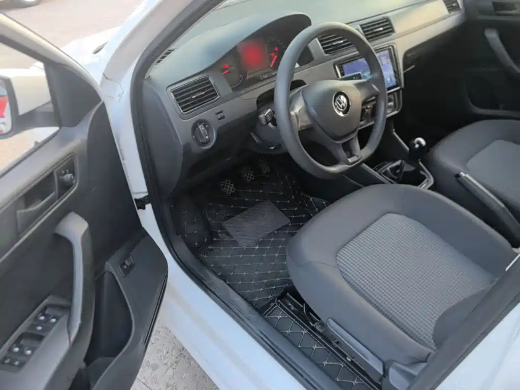 Volkswagen Santana — миниатюра 16
