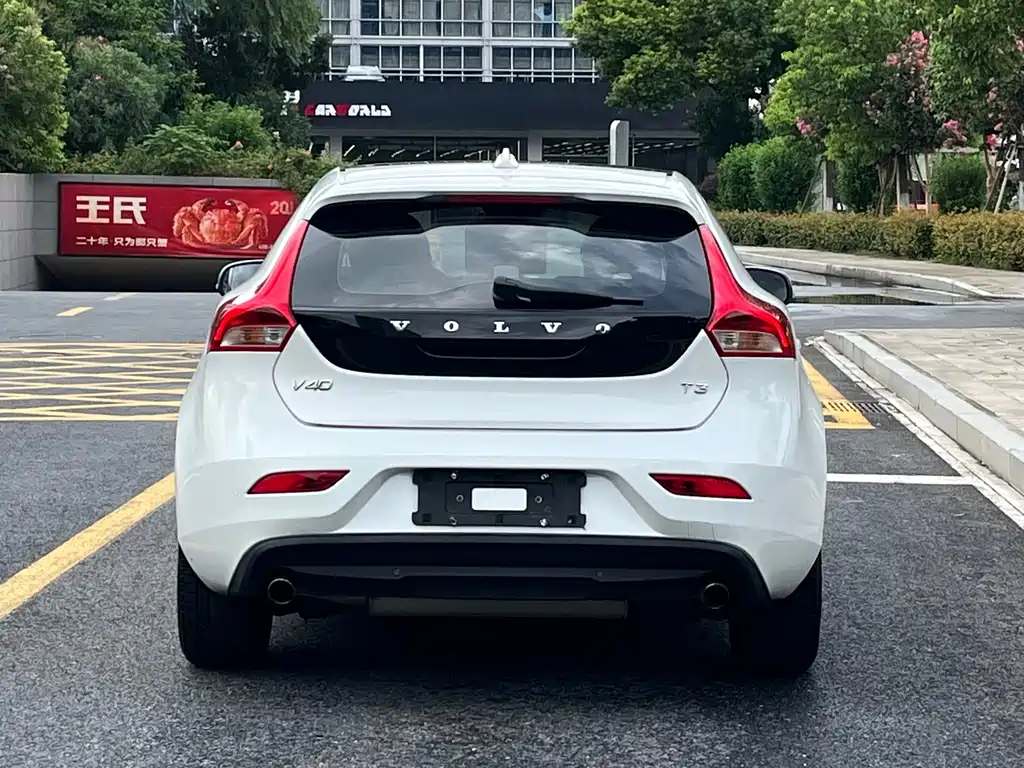 Volvo V40 — миниатюра 5