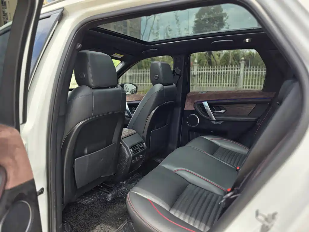 Land Rover Discovery Sport — миниатюра 6