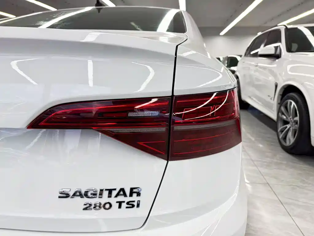 Volkswagen Sagitar — миниатюра 23