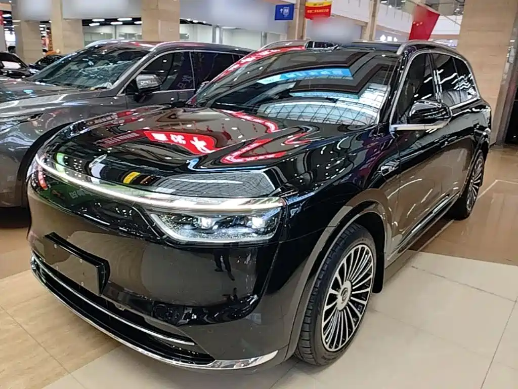 Aito M8 2025 Max+ 53.4kWh 6 мест (192 ）