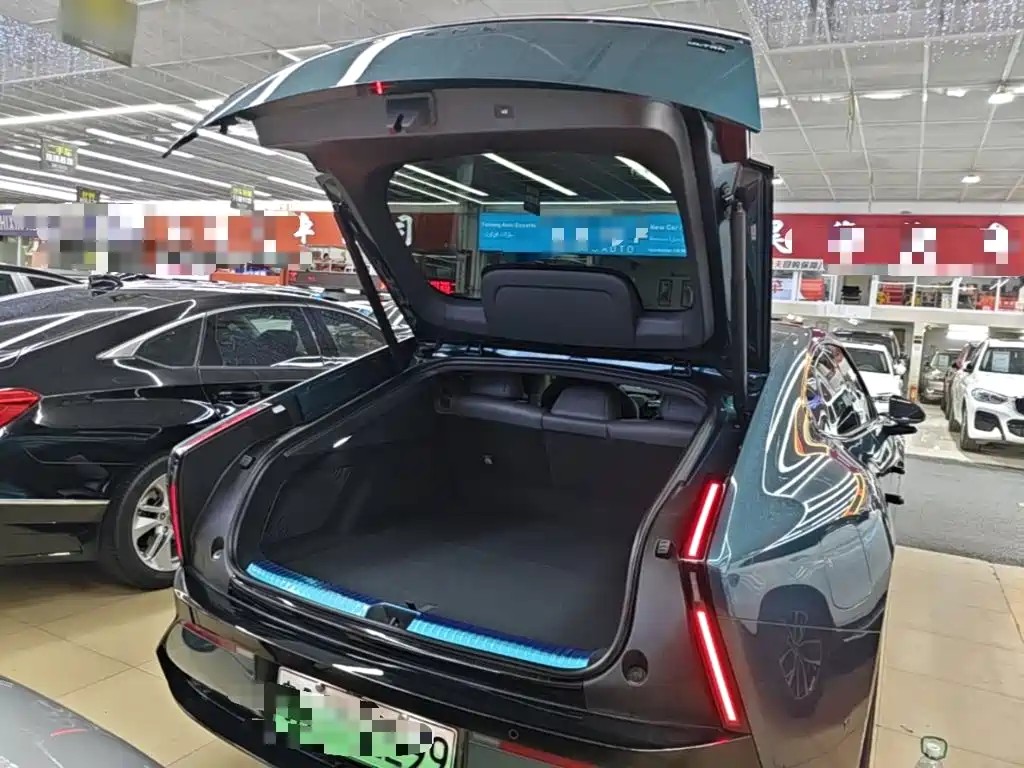 XPeng P7 — миниатюра 19