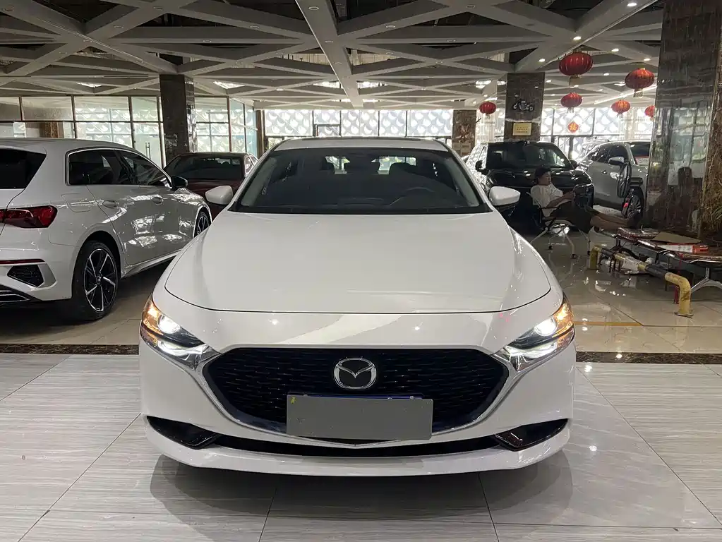 Mazda 3 Axela — миниатюра 2