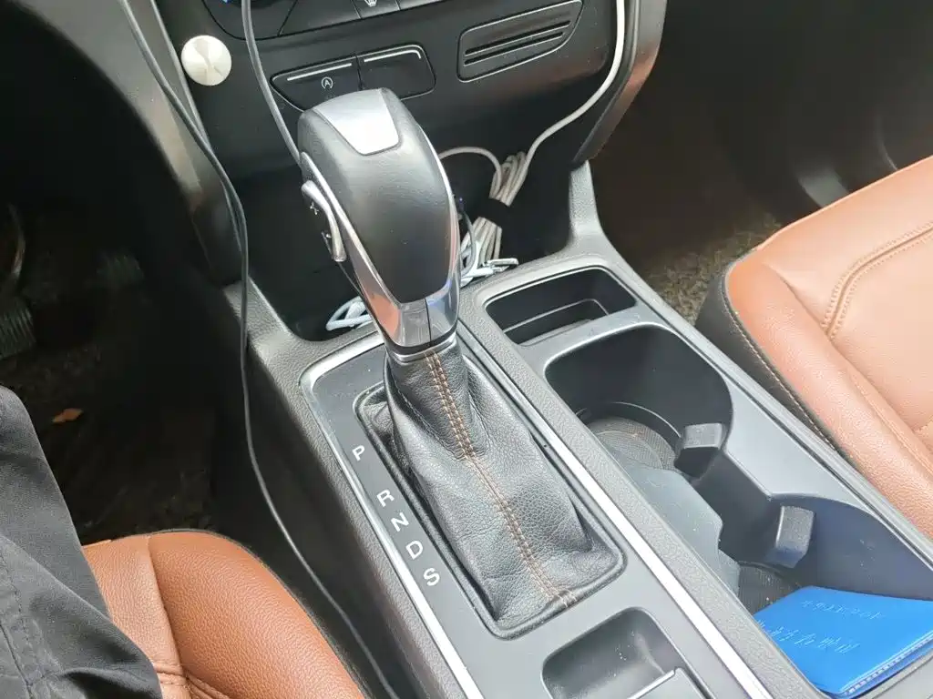 Ford Kuga — миниатюра 10