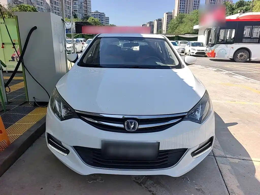 Changan Eado XT — миниатюра 3