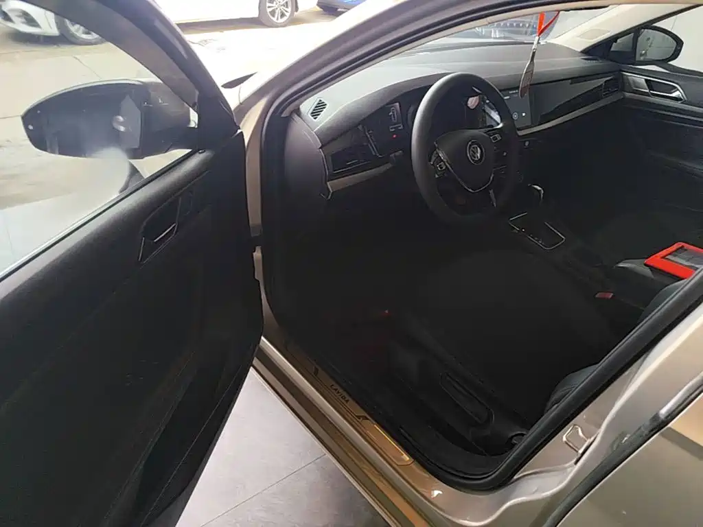 Volkswagen Lavida — миниатюра 16