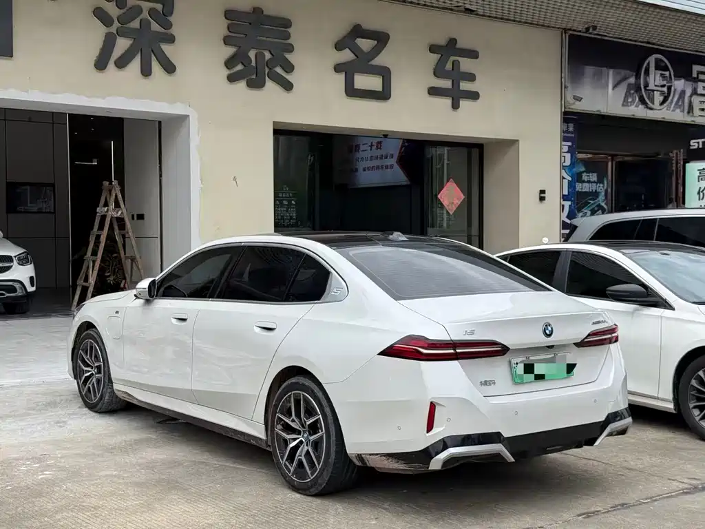 BMW i5 — миниатюра 5