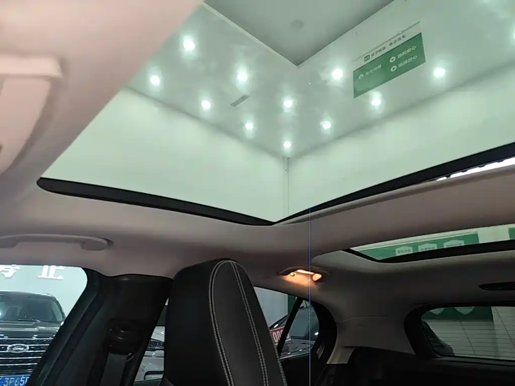 Mercedes-Benz GLA — миниатюра 18