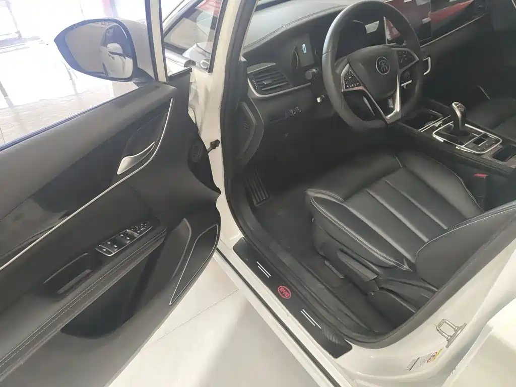 BYD MAX — миниатюра 14
