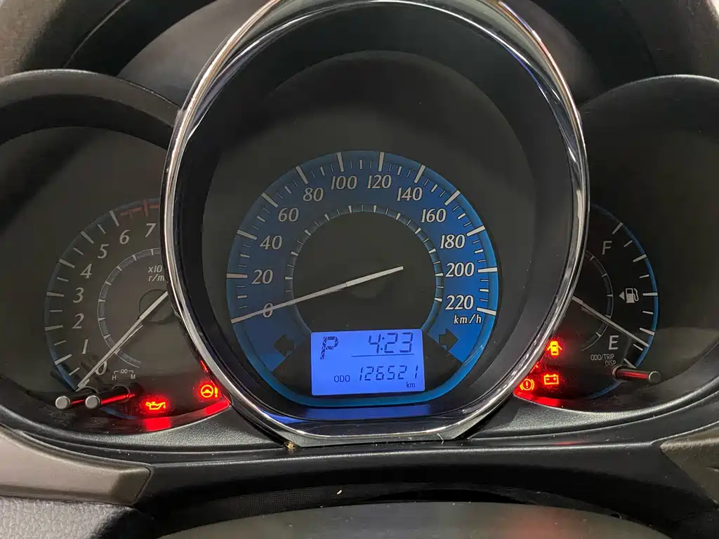Toyota Yaris L — миниатюра 7