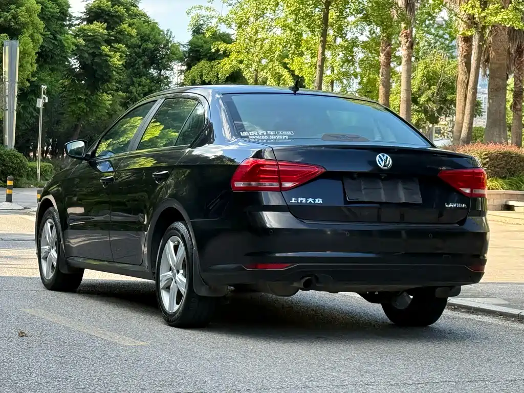 Volkswagen Lavida — миниатюра 4