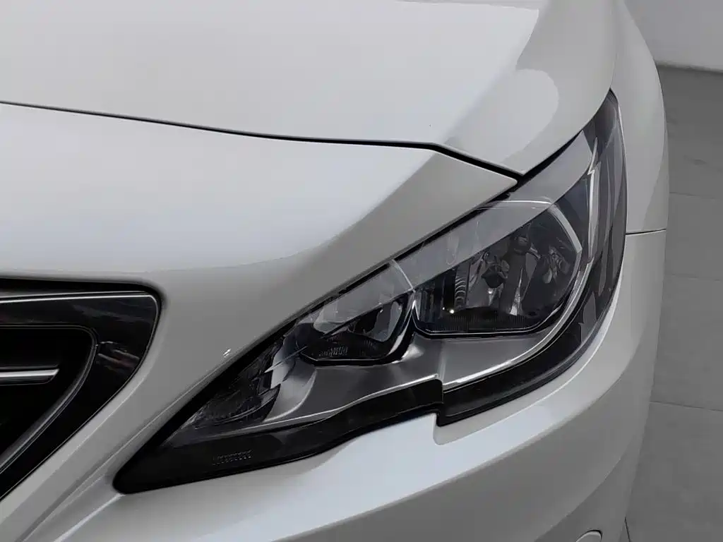 Peugeot 408 — миниатюра 7