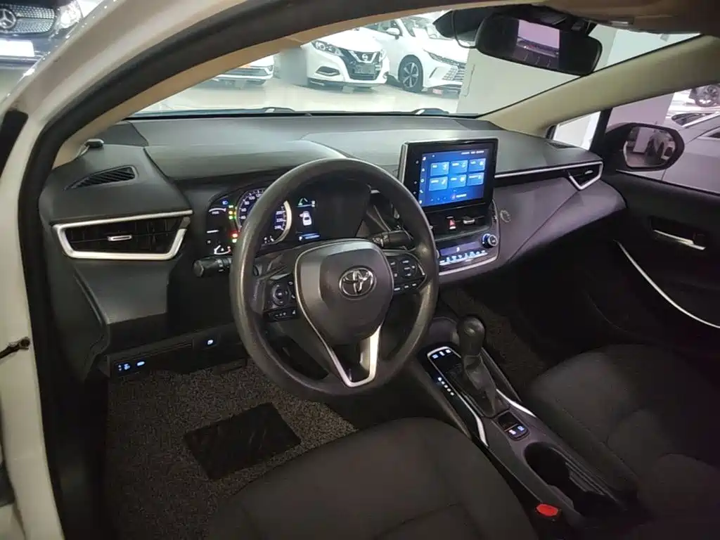Toyota Corolla — миниатюра 10