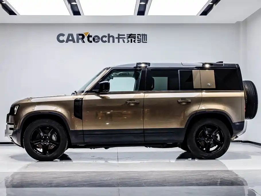 Land Rover Defender — миниатюра 3