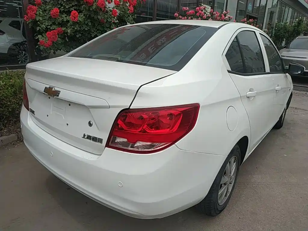 Chevrolet Sail 2015 3 1.5L MT