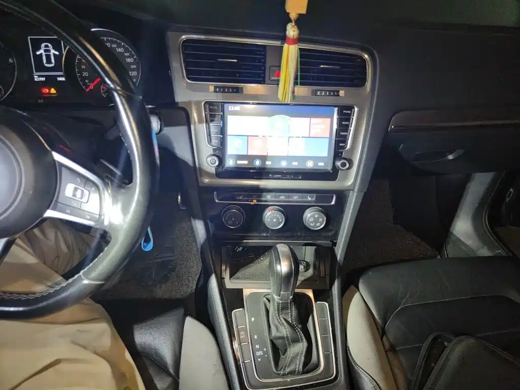 Volkswagen Golf — миниатюра 10