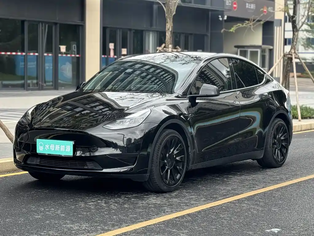 Tesla Model Y 2022