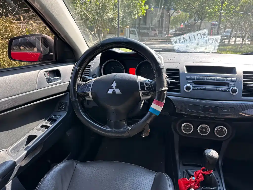 Mitsubishi Lancer EX — миниатюра 12