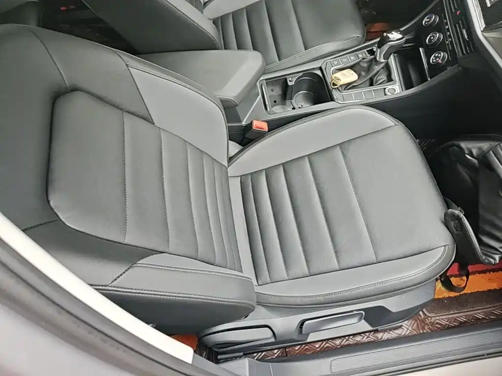 Volkswagen Sagitar — миниатюра 25