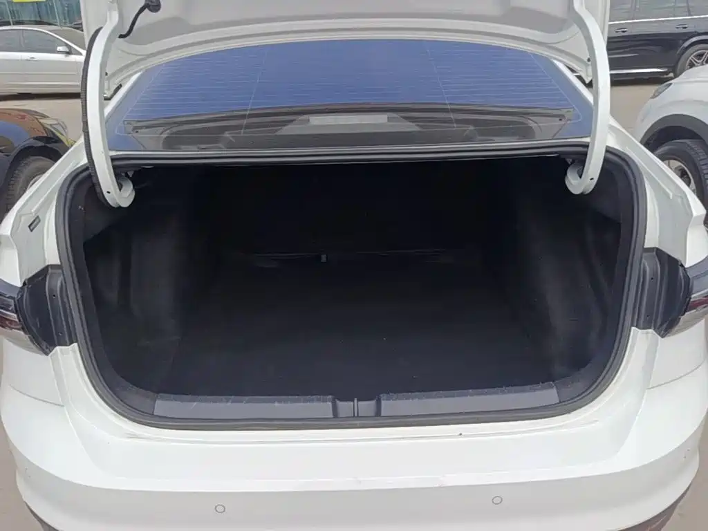 Volkswagen Lavida — миниатюра 19