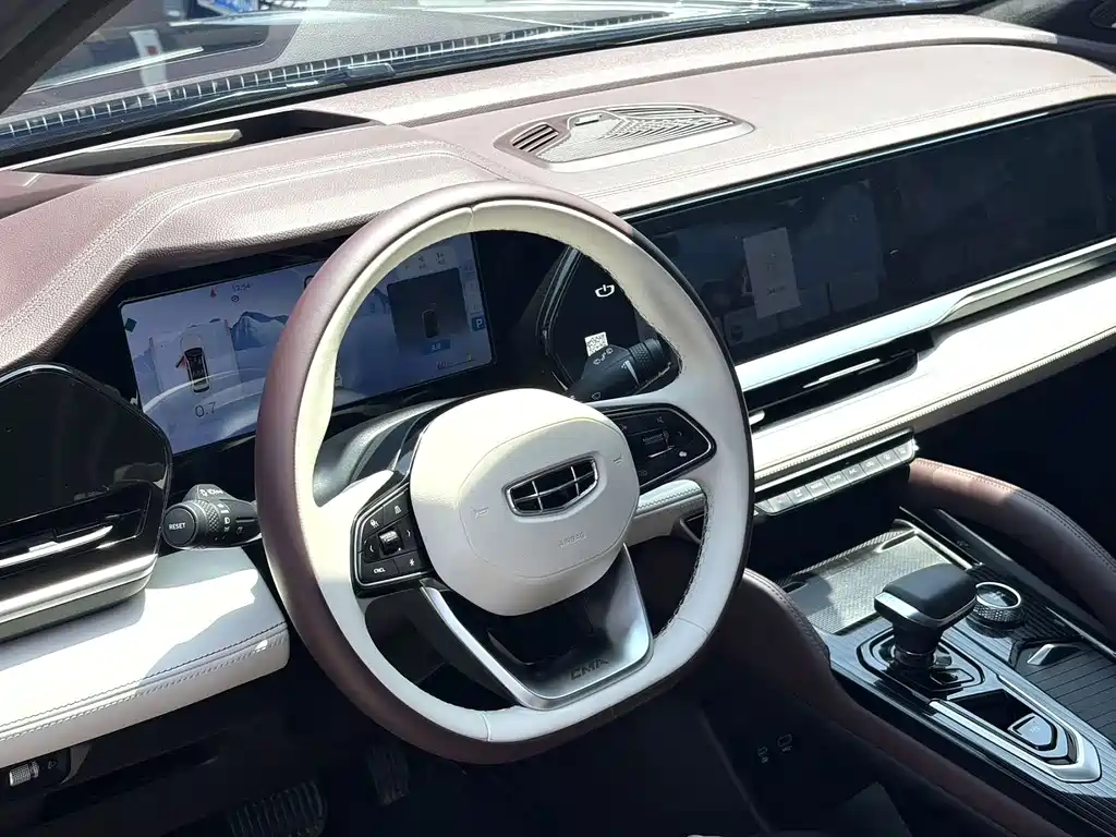 Geely Xingyue L — миниатюра 9