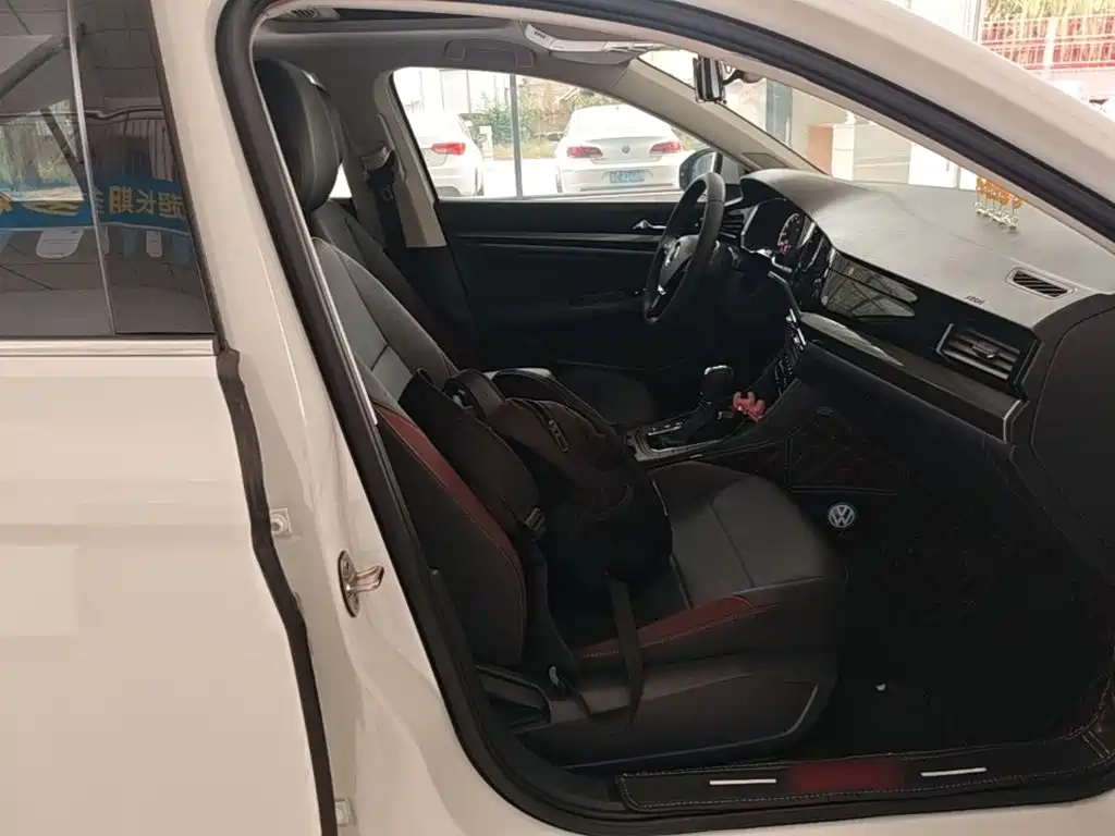 Volkswagen Bora — миниатюра 25