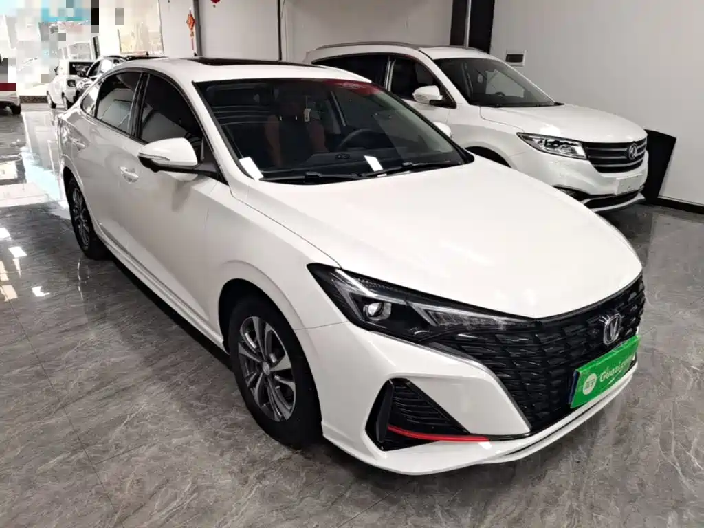 Changan Eado — миниатюра 4