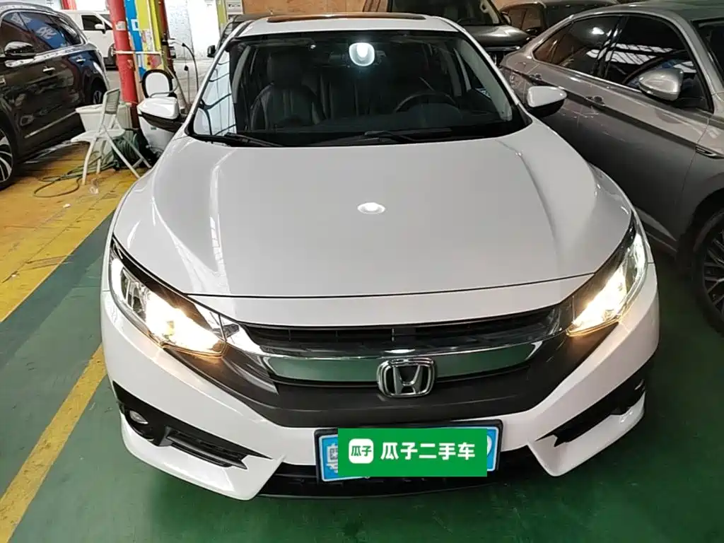 Honda Civic 2016 220TURBO CVT Luxury