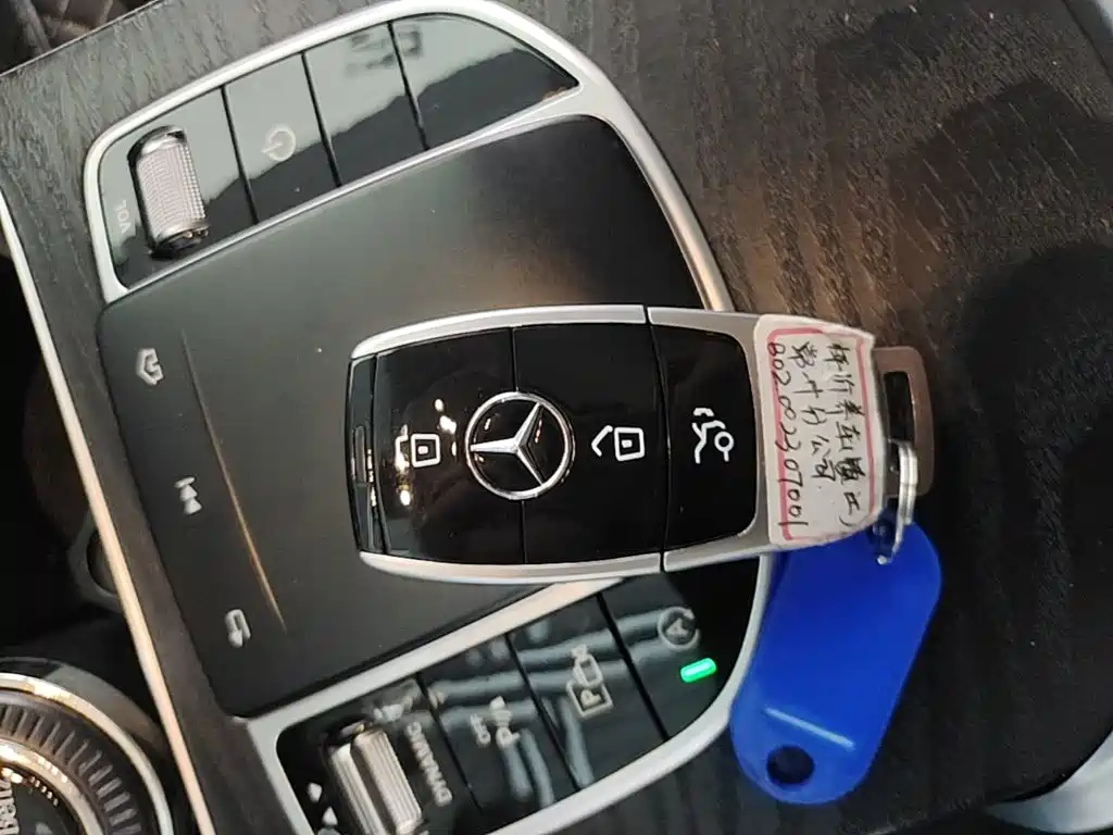 Mercedes-Benz C-Class — миниатюра 9