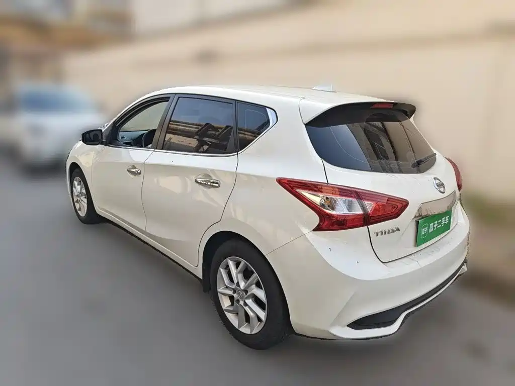 Nissan Tiida — миниатюра 4