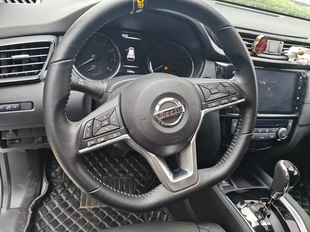 Nissan X-Trail — миниатюра 11