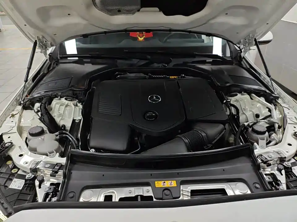 Mercedes-Benz C-Class — миниатюра 6