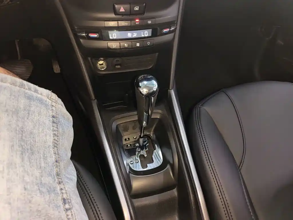 Peugeot 2008 — миниатюра 10