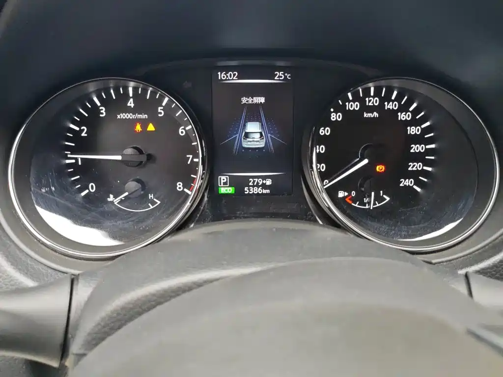 Nissan X-Trail — миниатюра 13