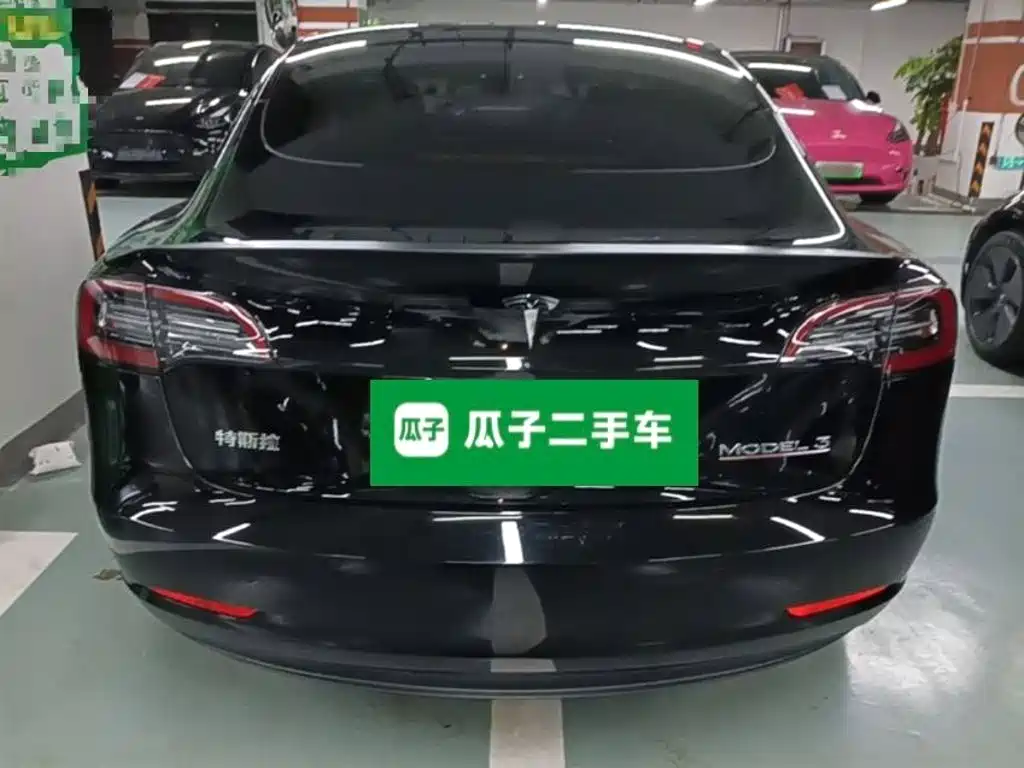 Tesla Model 3 — миниатюра 6