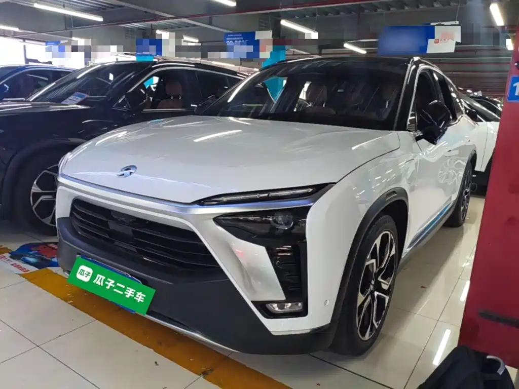 NIO ES8