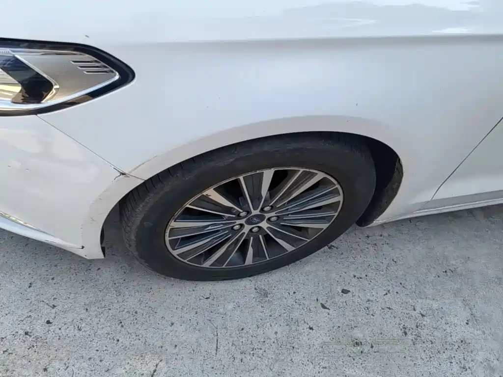 Ford Mondeo — миниатюра 23