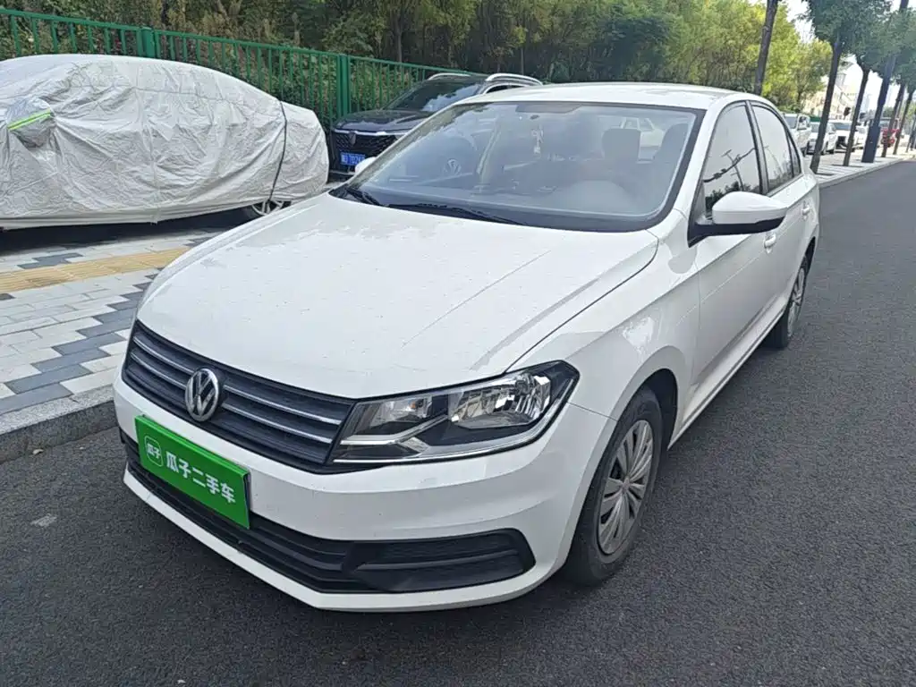 Volkswagen Santana — миниатюра 2