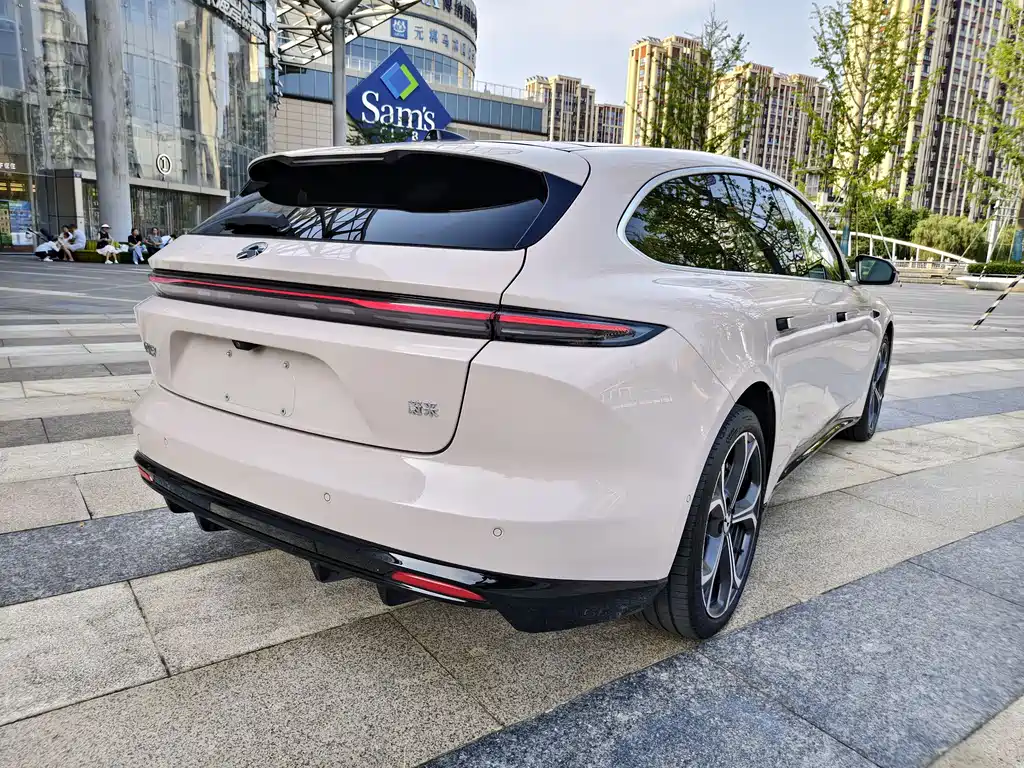 NIO ET5T 2025 75kWh Touring