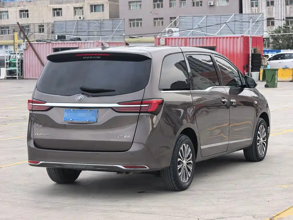 Buick GL8 — миниатюра 9