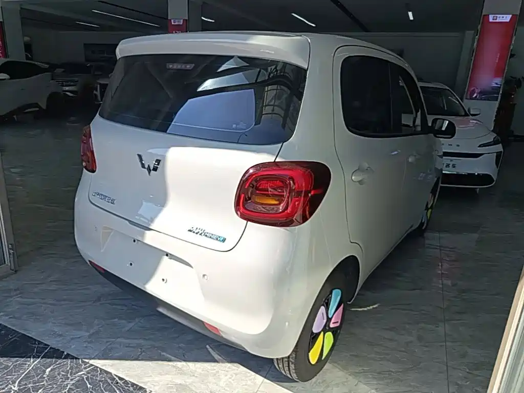 Wuling MINIEV — миниатюра 7