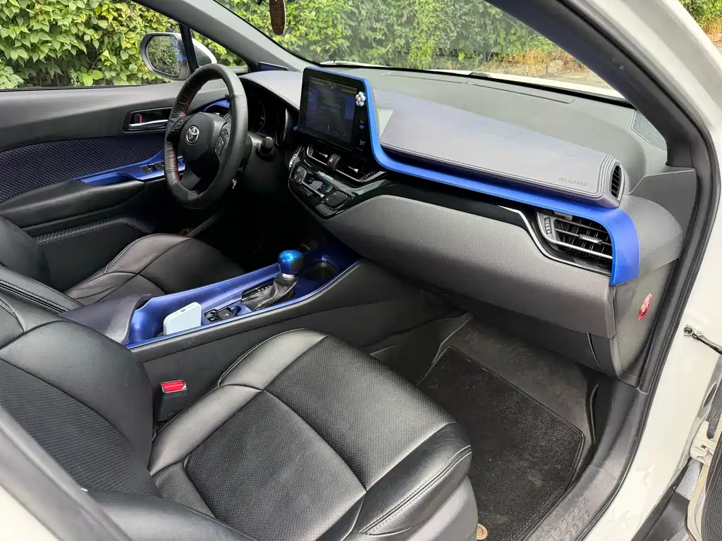 Toyota C-HR — миниатюра 11