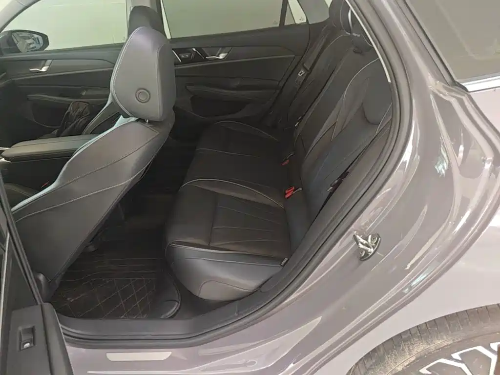 Volkswagen Passat — миниатюра 17