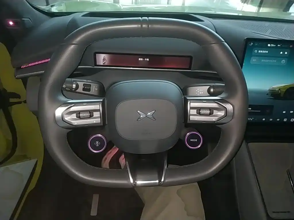 XPeng P7 — миниатюра 11
