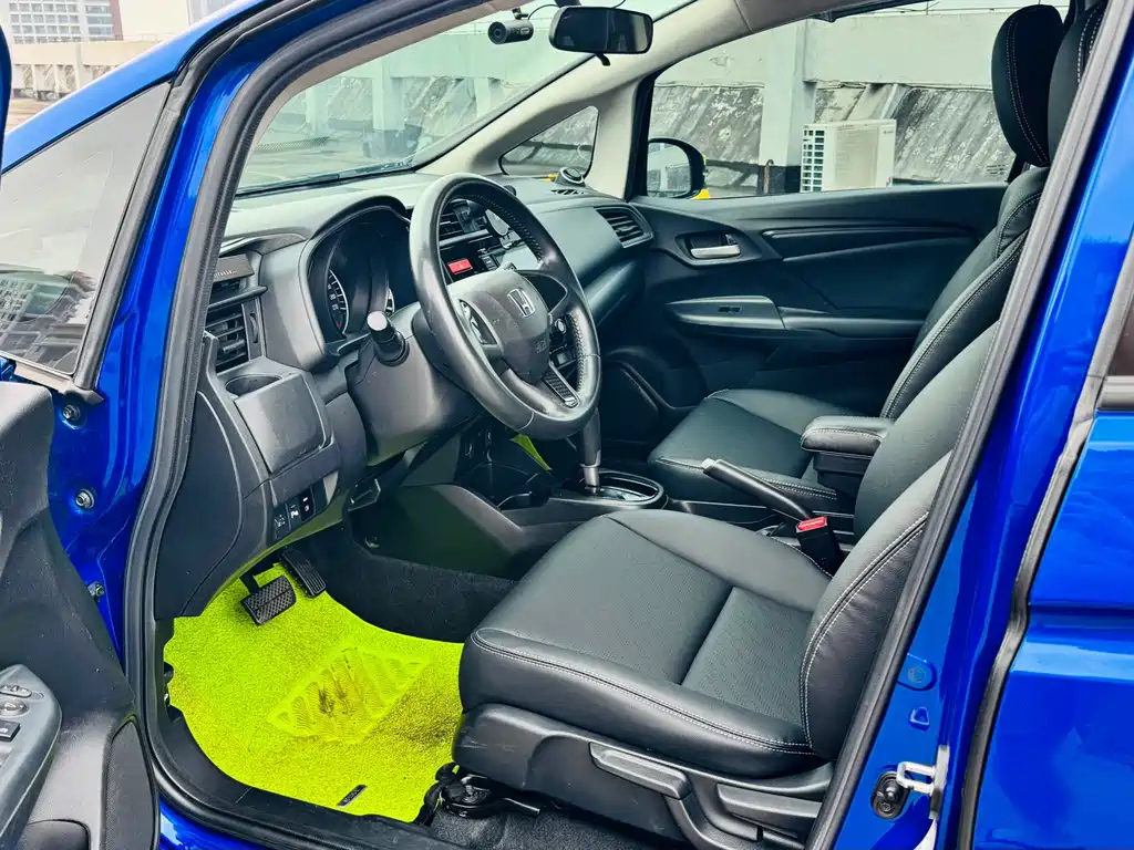 Honda Fit — миниатюра 9