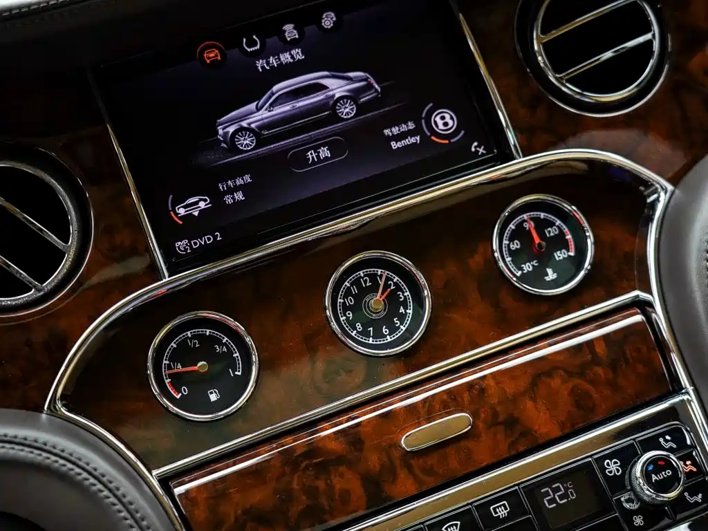 Bentley Mulsanne — миниатюра 23